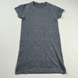 Lululemon Womens Swiftly Tech Short Sleeve Seamless Gray Athletic Top Size 4